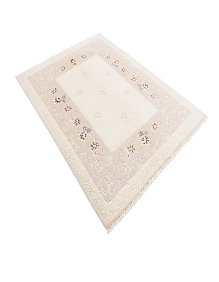 Detail image of  4' 10 x 6' 8 Darya Rug