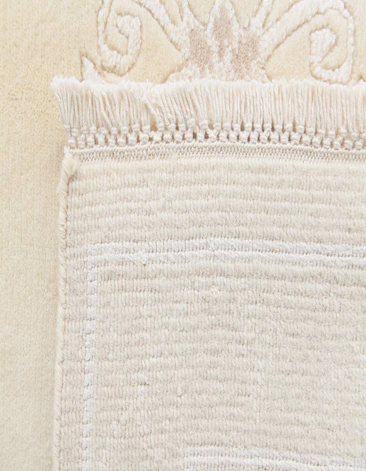 Detail image of  4' 10 x 6' 8 Darya Rug