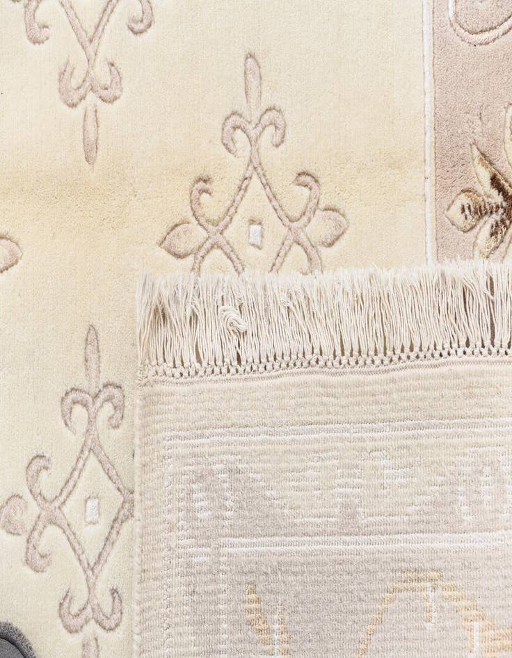 Detail image of  4' 11 x 6' 9 Darya Rug