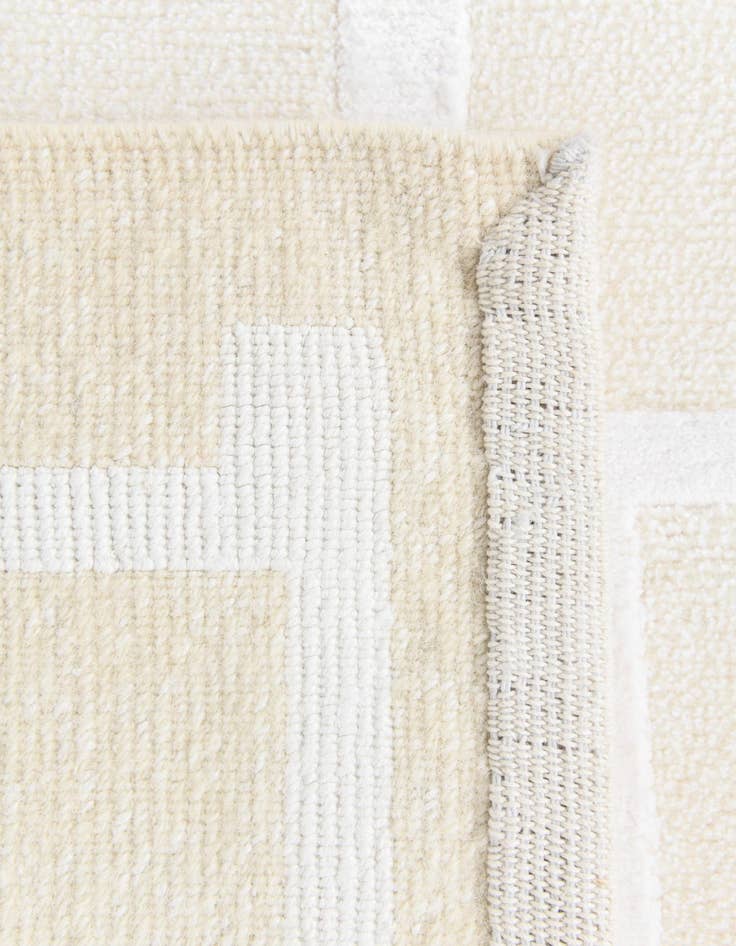 Detail image of  3' x 4' 11  Hand Knotted Darya Wool Rug