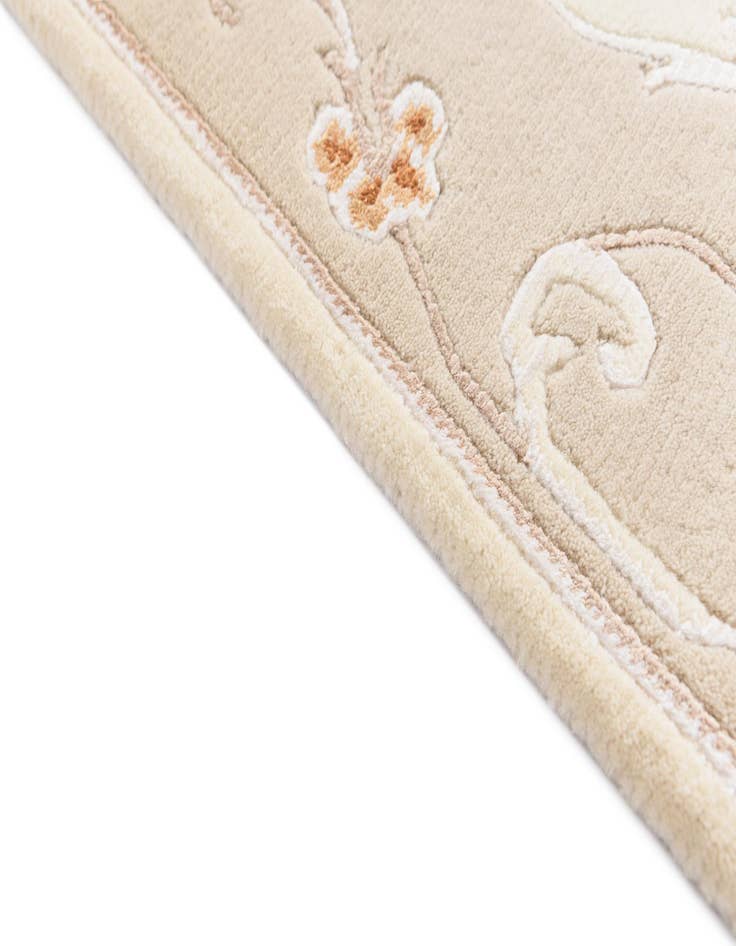 Detail image of  2' 9 x 5' 1  Hand Knotted Darya Wool Rug