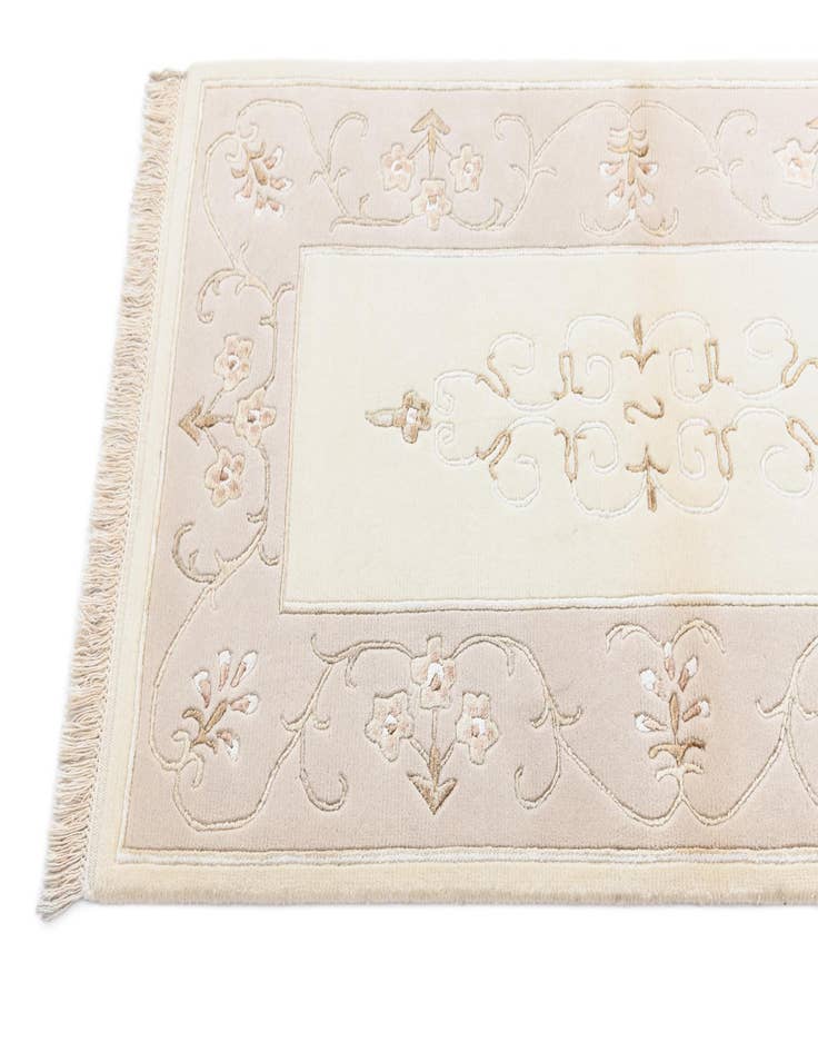 Detail image of  2' 8 x 4' 10  Hand Knotted Darya Wool Rug