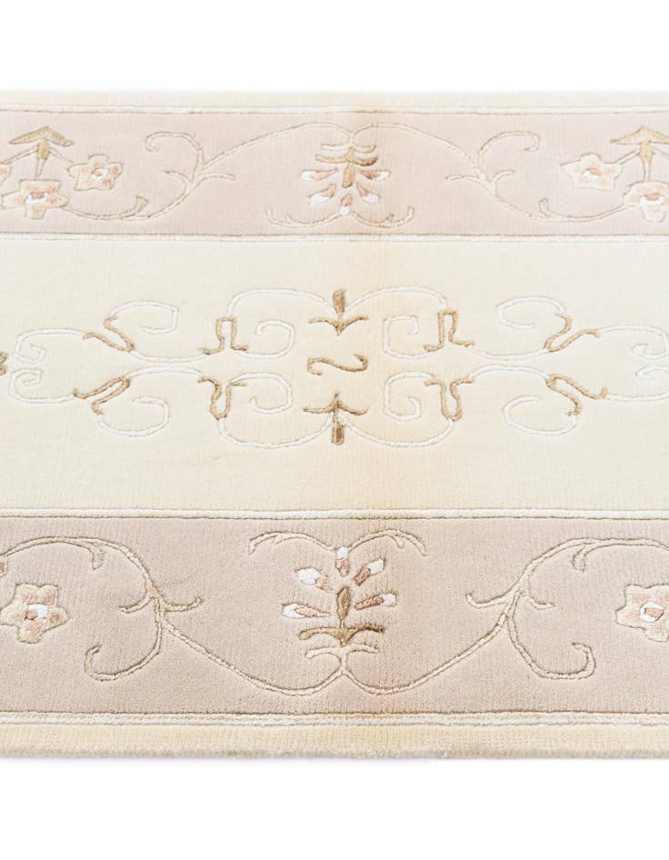 Detail image of  2' 8 x 4' 10  Hand Knotted Darya Wool Rug