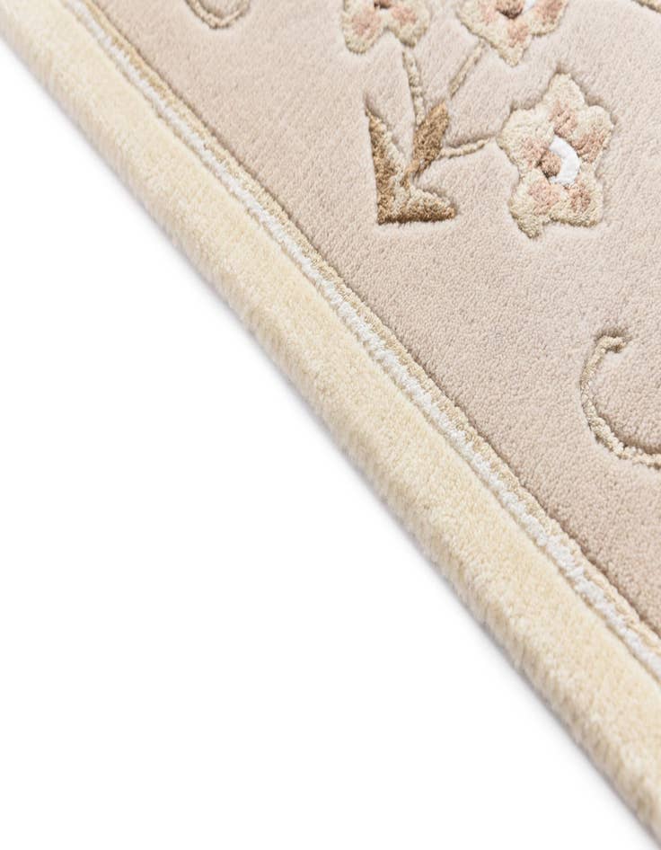 Detail image of  2' 8 x 4' 10  Hand Knotted Darya Wool Rug