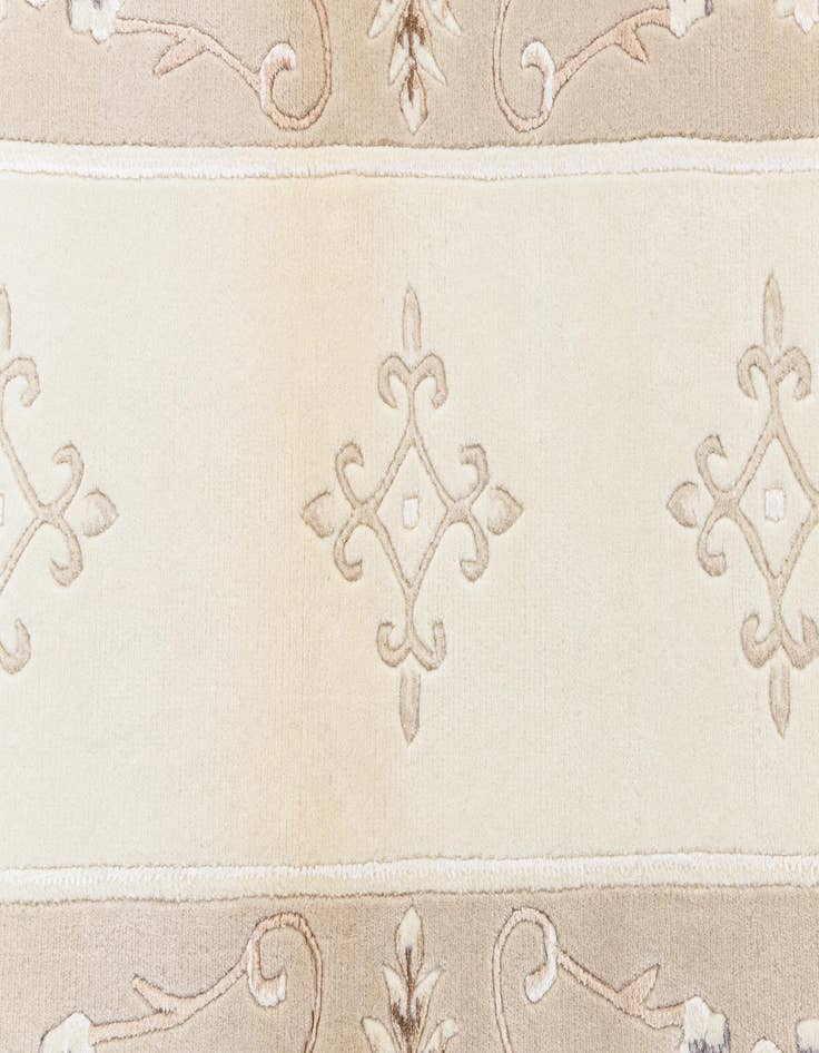 Detail image of  2' 8 x 4' 8  Hand Knotted Darya Wool Rug