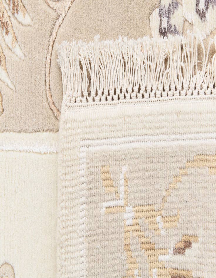 Detail image of  2' 8 x 4' 8  Hand Knotted Darya Wool Rug