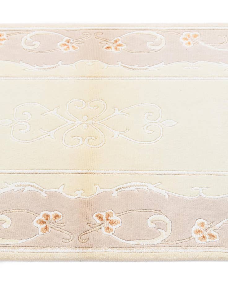 Detail image of  2' 8 x 4' 11  Hand Knotted Darya Wool Rug