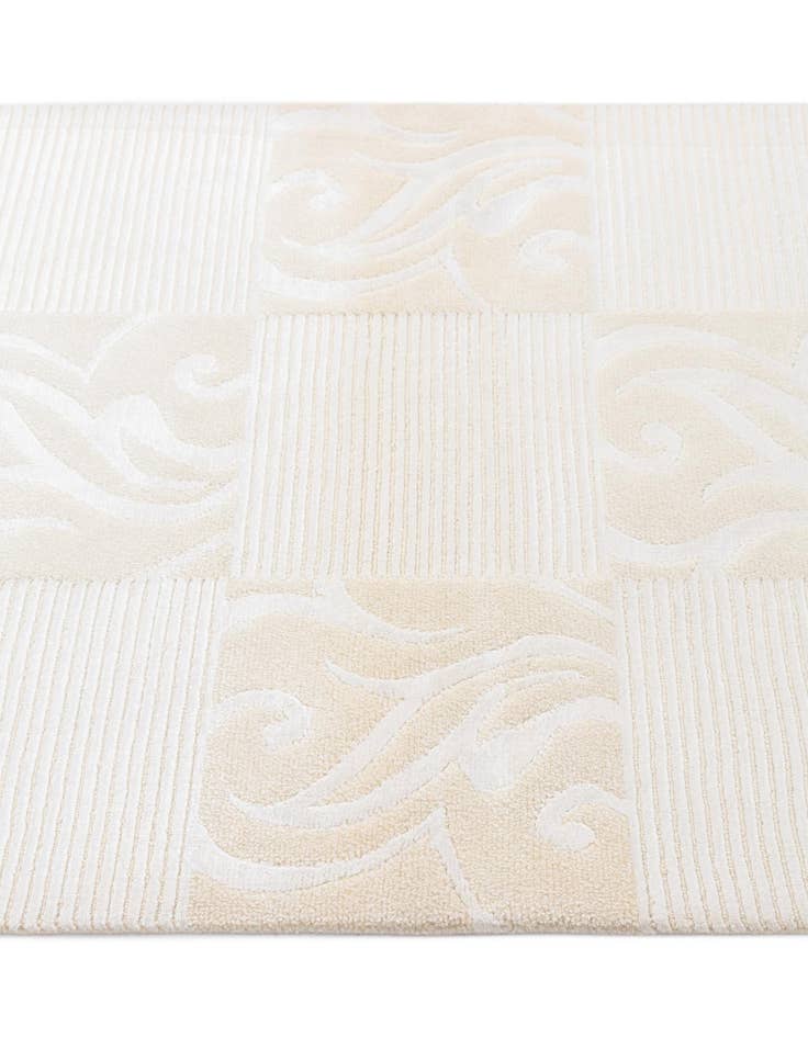 Detail image of  2' 10 x 5'  Hand Knotted Darya Wool Rug