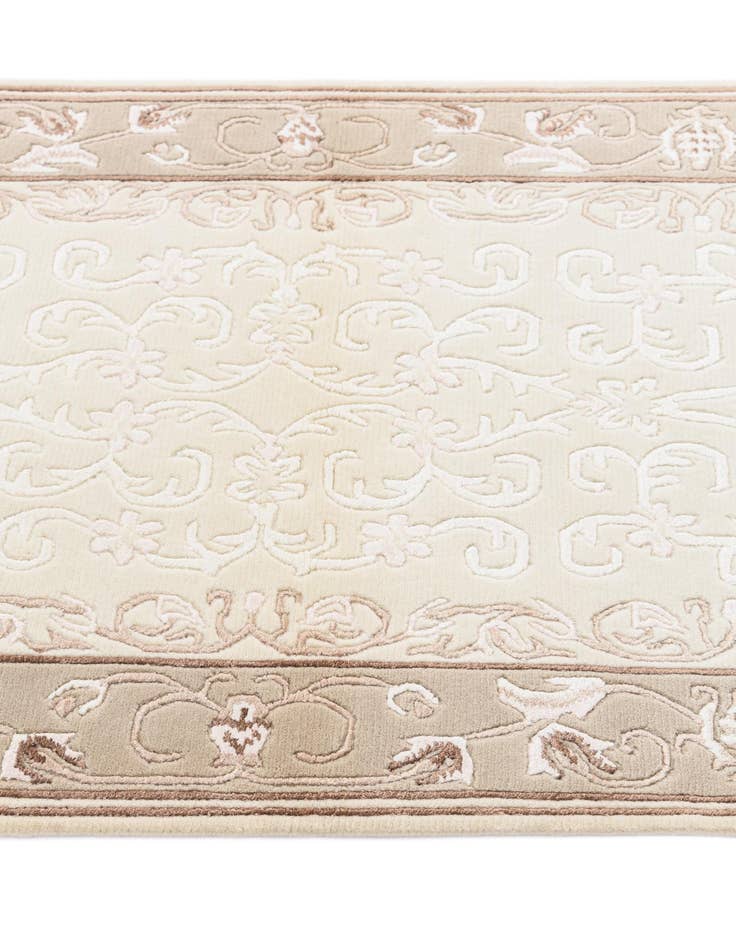 Detail image of  2' 7 x 4' 11  Hand Knotted Darya Wool Rug