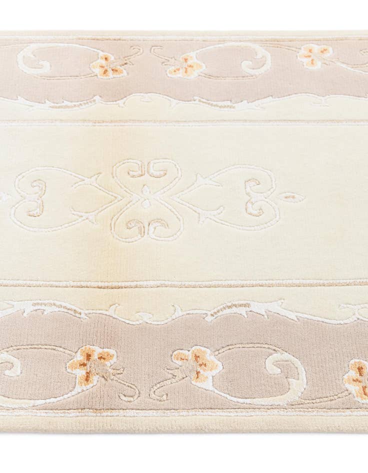 Detail image of  2' 8 x 5' 1  Hand Knotted Darya Wool Rug