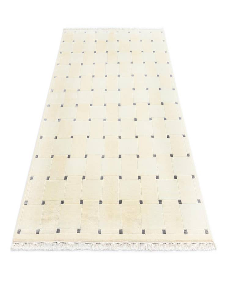 Detail image of  4' 10 x 6' 9  Hand Knotted Darya Wool Rug