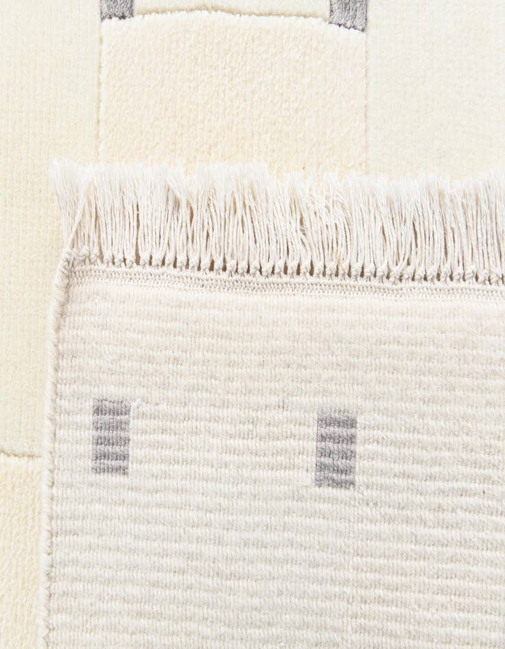 Detail image of  4' 10 x 6' 9  Hand Knotted Darya Wool Rug