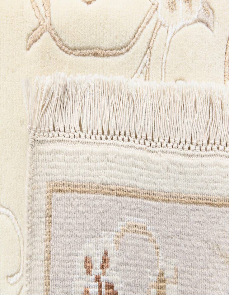 Detail image of  5' 1 x 6' 4  Hand Knotted Darya Wool Rug
