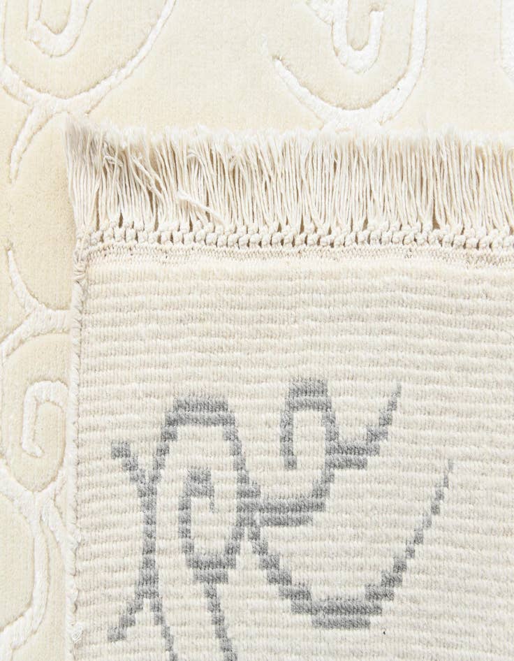 Detail image of  5' 1 x 6' 9  Hand Knotted Darya Wool Rug