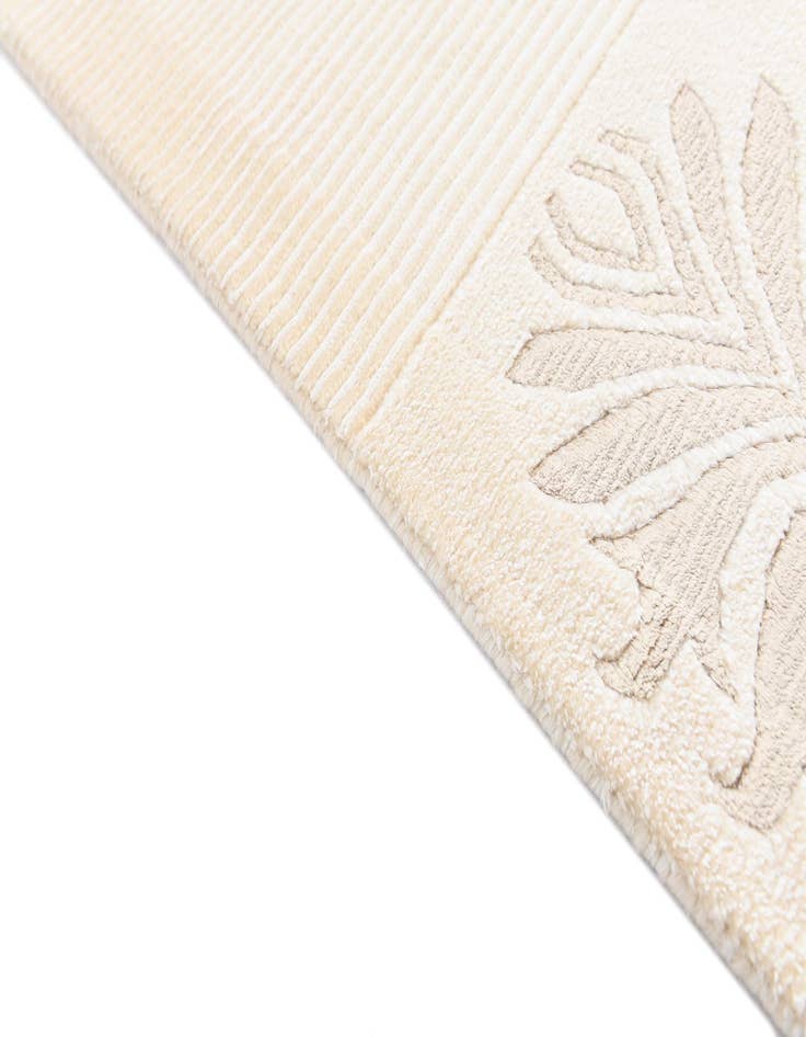 Detail image of  4' 11 x 6' 8  Hand Knotted Darya Wool Rug