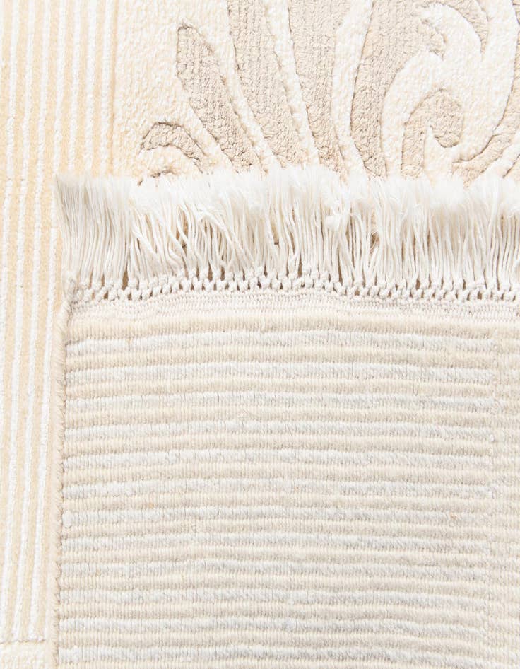 Detail image of  4' 11 x 6' 8  Hand Knotted Darya Wool Rug