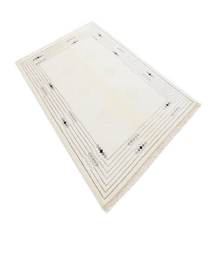 Detail image of  4' 8 x 6' 8  Hand Knotted Darya Wool Rug