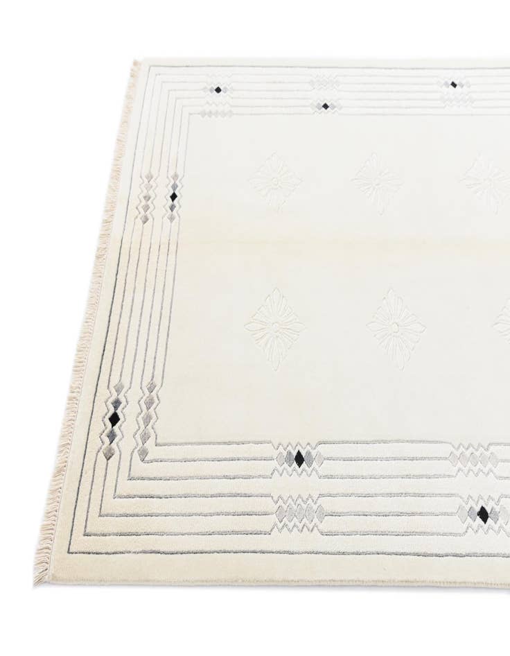 Detail image of  4' 8 x 6' 8  Hand Knotted Darya Wool Rug