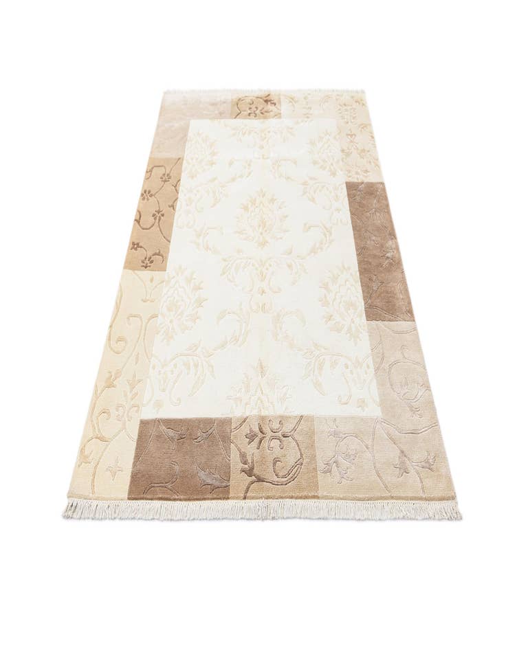 Detail image of  4' 8 x 6' 9  Hand Knotted Darya Wool Rug