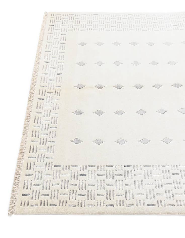 Detail image of  4' 10 x 6' 8  Hand Knotted Darya Wool Rug