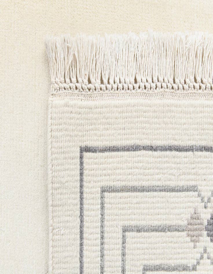 Detail image of  4' 10 x 6' 8  Hand Knotted Darya Wool Rug