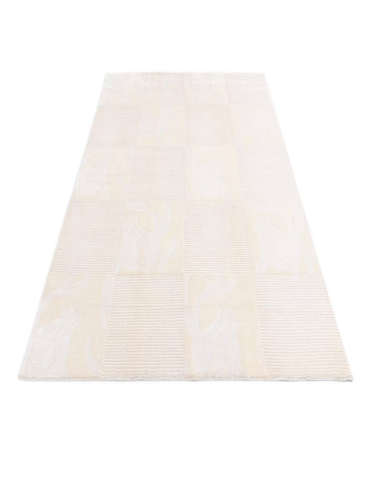 Detail image of  5' 7 x 7' 9  Hand Knotted Darya Wool Rug