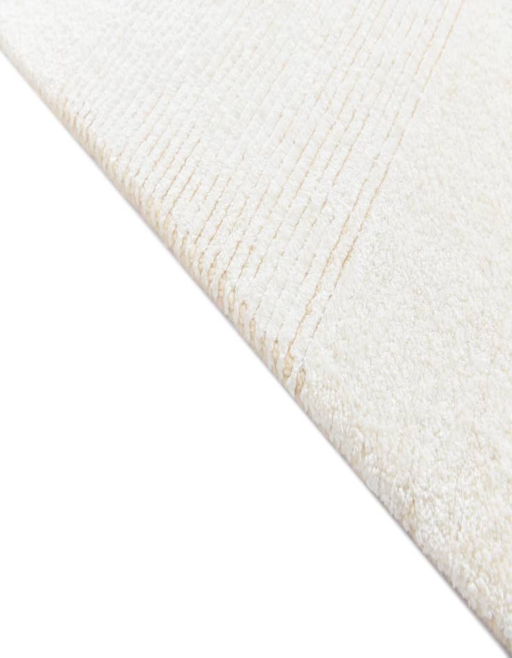 Detail image of  6' 8 x 9' 11  Hand Knotted Darya Wool Rug