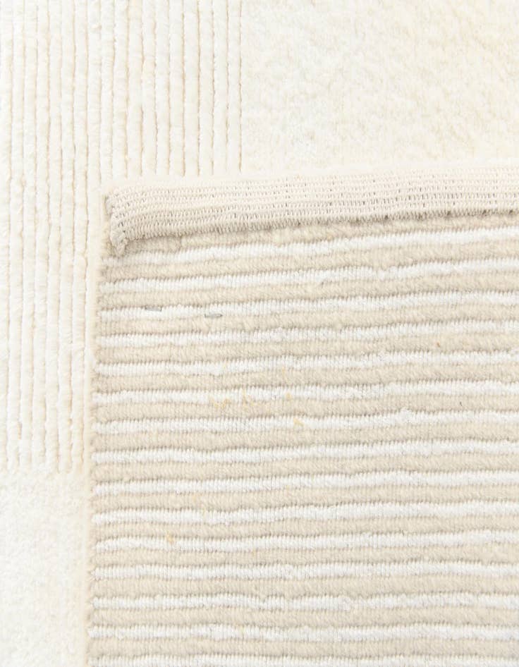 Detail image of  6' 8 x 9' 11  Hand Knotted Darya Wool Rug