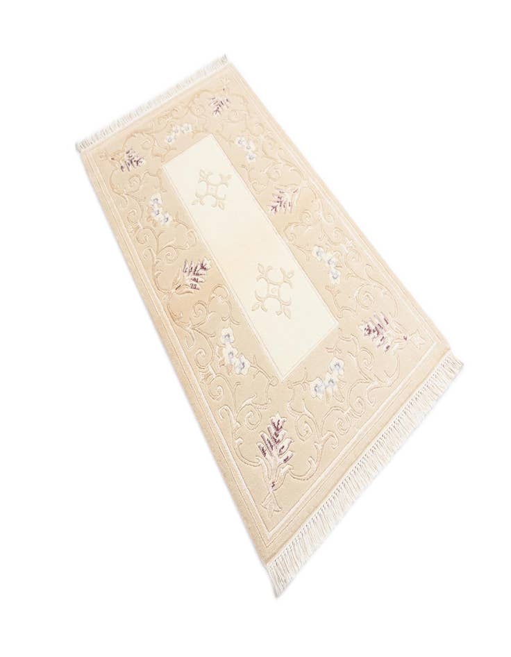 Detail image of  2' 8 x 4' 8  Hand Knotted Darya Rug