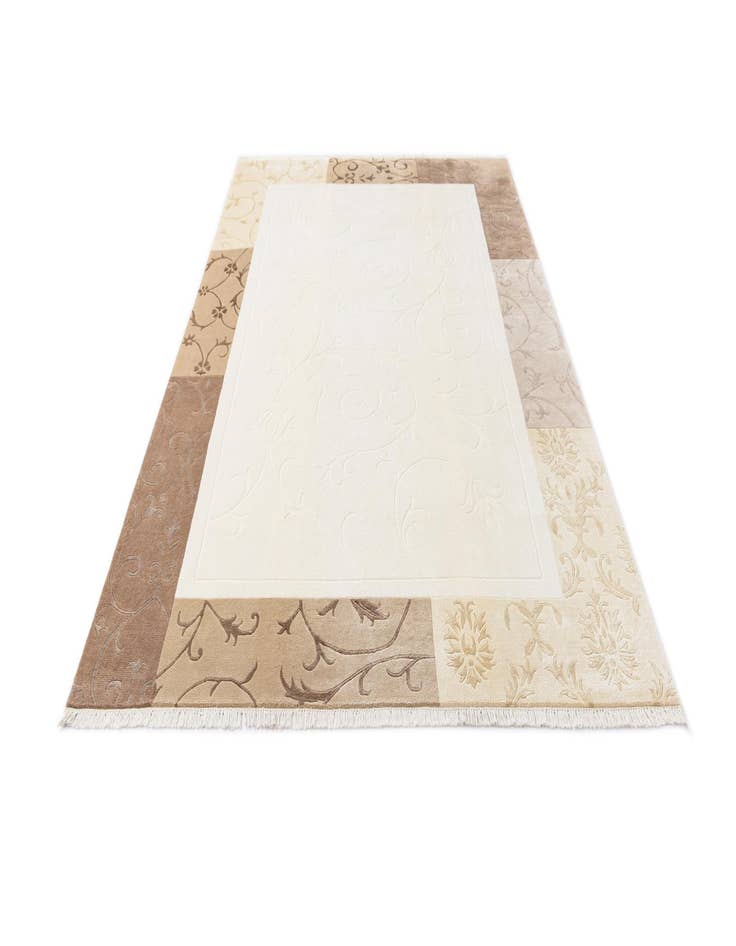 Detail image of  6' 8 x 9' 11  Hand Knotted Darya Wool Rug