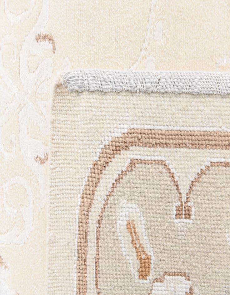 Detail image of  6' 8 x 10'  Hand Knotted Darya Wool Rug