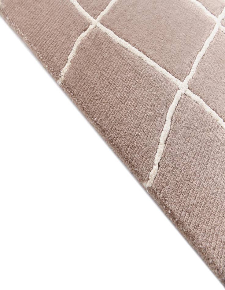 Detail image of  6' x 9' 7  Hand Knotted Darya Wool Rug