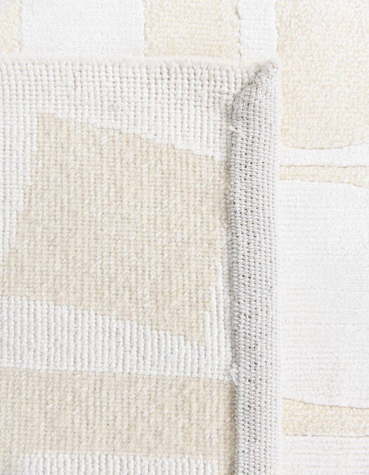 Detail image of  6' 7 x 10' 2  Hand Knotted Darya Wool Rug