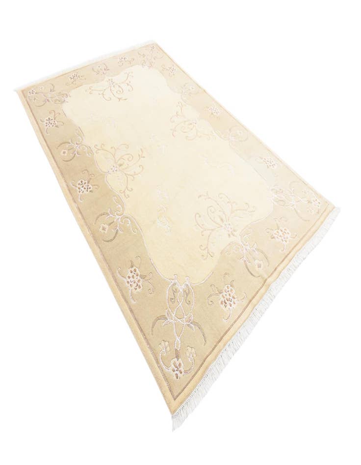 Detail image of  6' 6 x 9' 8  Hand Knotted Darya Wool Rug