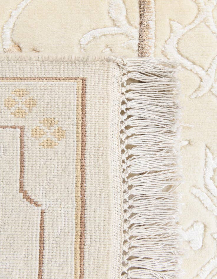 Detail image of  2' 8 x 5' 2  Hand Knotted Darya Wool Rug