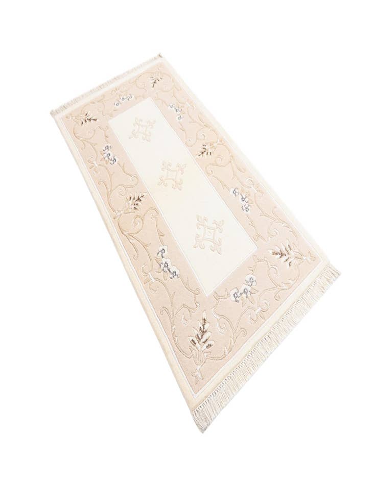 Detail image of  2' 9 x 5'  Hand Knotted Darya Wool Rug