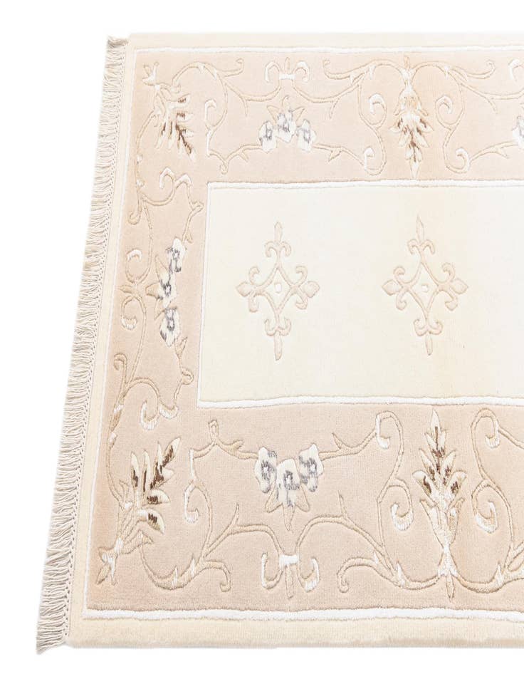 Detail image of  2' 9 x 5'  Hand Knotted Darya Wool Rug