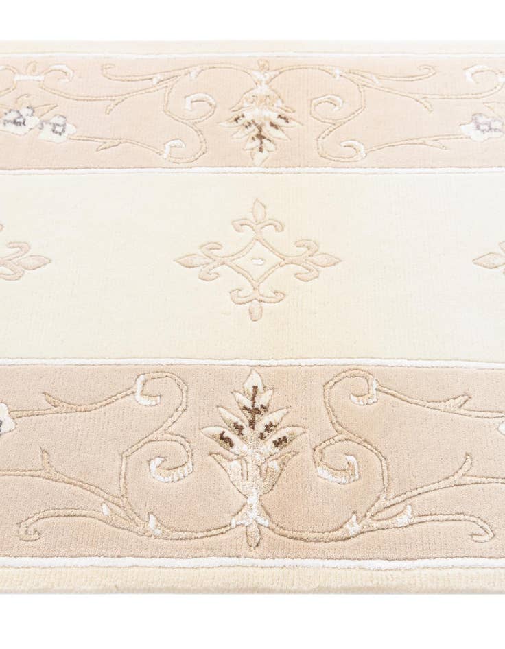 Detail image of  2' 9 x 5'  Hand Knotted Darya Wool Rug