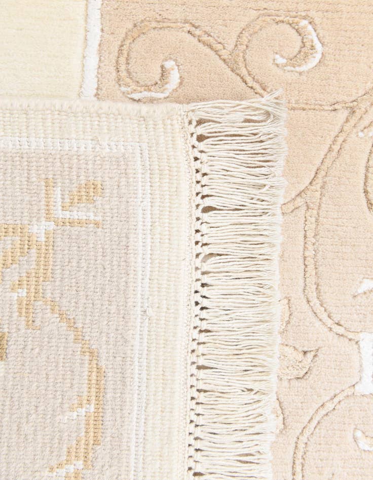 Detail image of  2' 9 x 5'  Hand Knotted Darya Wool Rug
