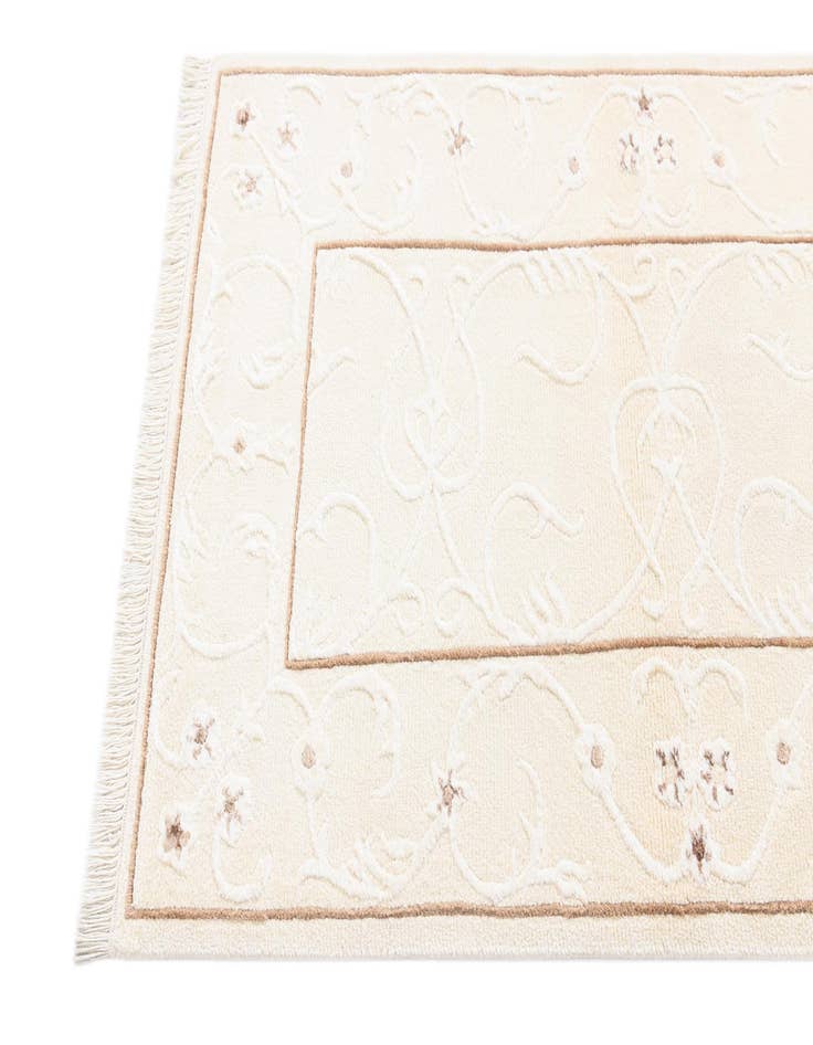 Detail image of  2' 8 x 4' 11  Hand Knotted Darya Wool Rug