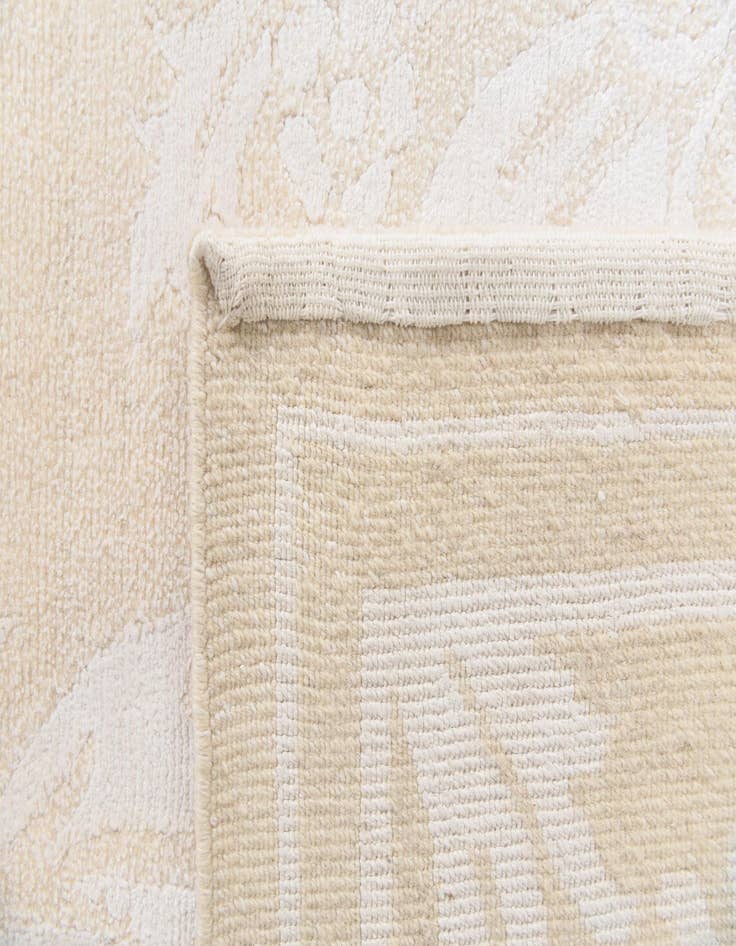 Detail image of  8' 3 x 11' 8  Hand Knotted Darya Wool Rug