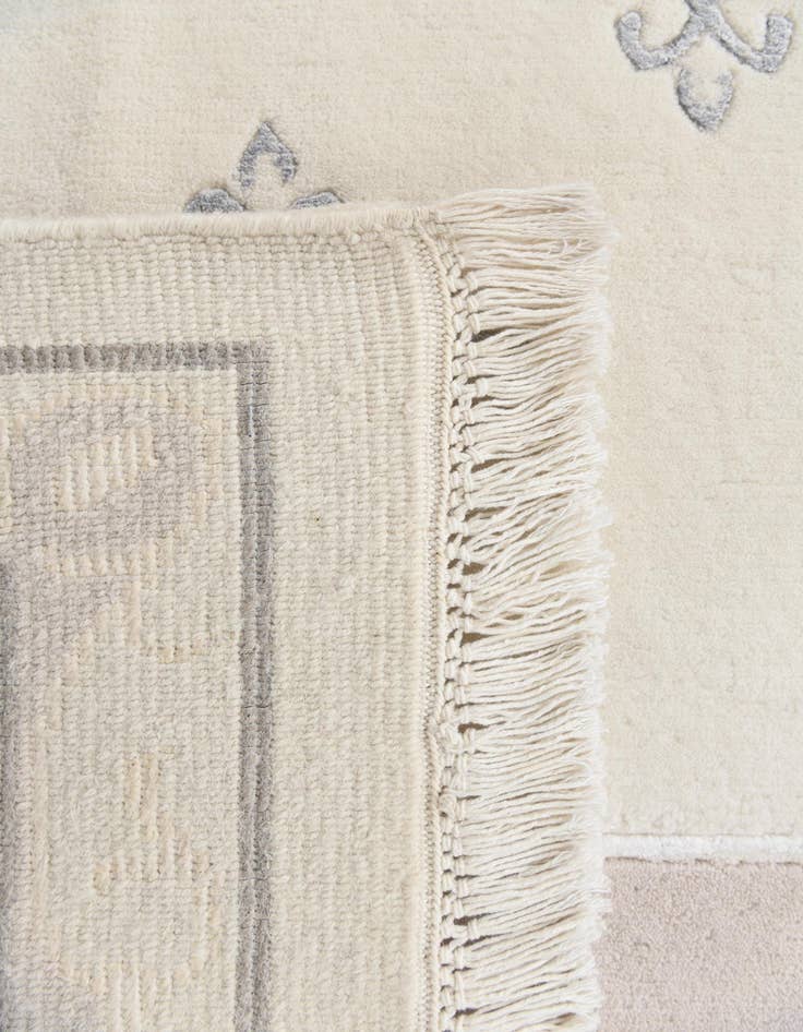 Detail image of  8' 2 x 11' 3  Hand Knotted Darya Rug