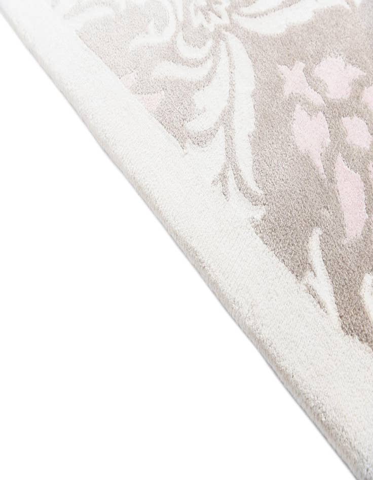 Detail image of  6' 11 x 10' 1  Hand Knotted Darya Wool Rug