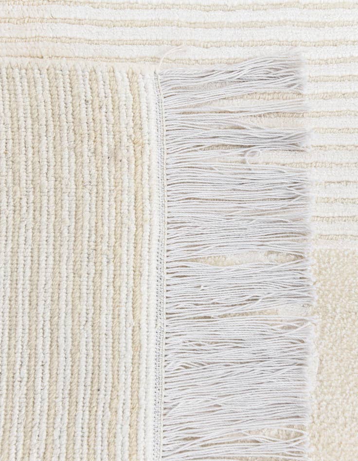 Detail image of  5' 8 x 8'  Hand Knotted Darya Wool Rug