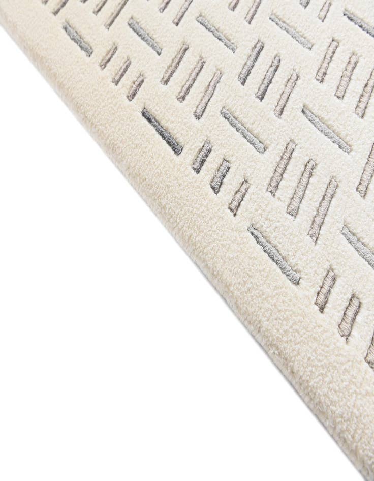 Detail image of  5' 7 x 7' 10  Hand Knotted Darya Rug