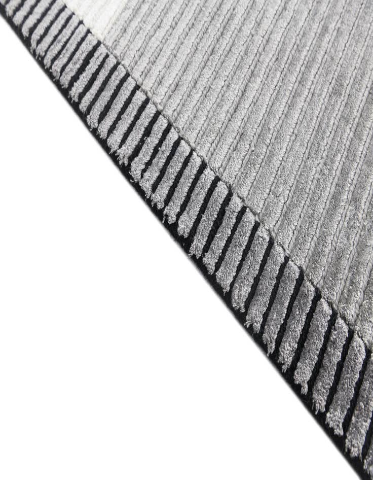 Detail image of  5' 6 x 7' 9  Hand Knotted Darya Wool Rug