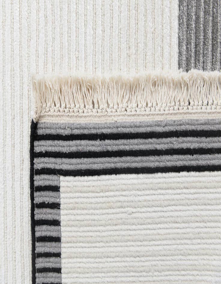 Detail image of  5' 6 x 7' 9  Hand Knotted Darya Wool Rug