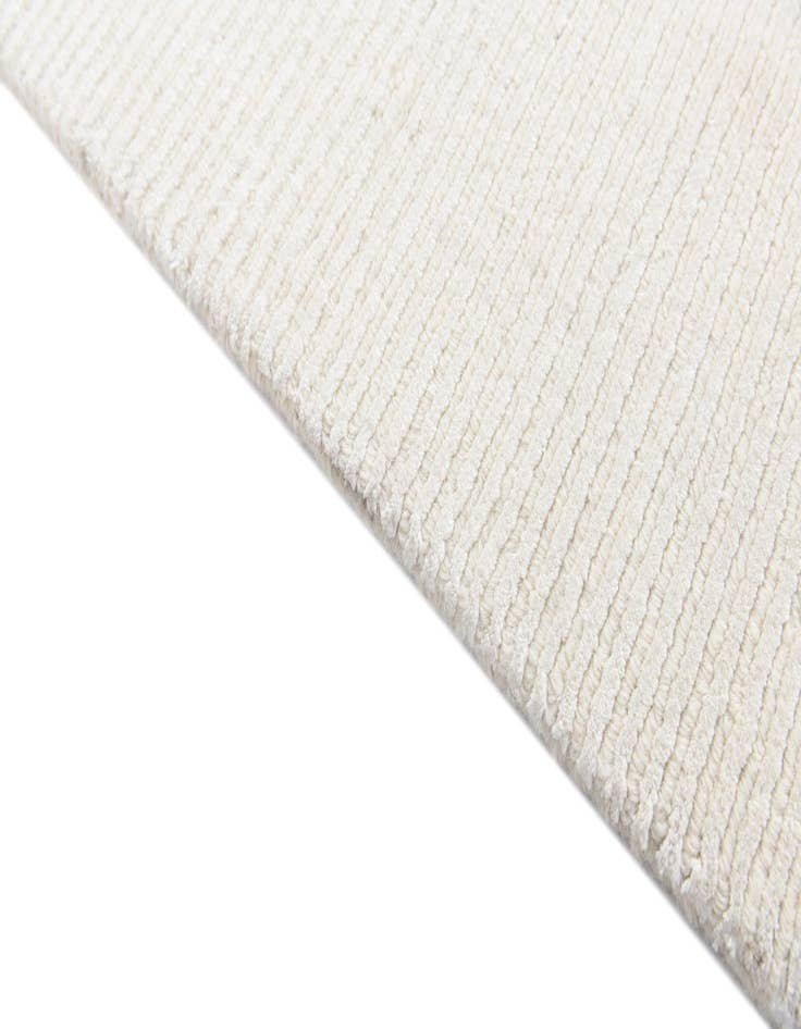 Detail image of  5' 11 x 9'  Hand Knotted Darya Wool Rug