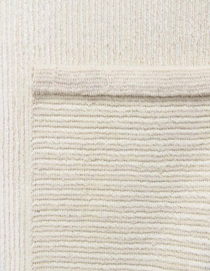 Detail image of  5' 11 x 9'  Hand Knotted Darya Wool Rug