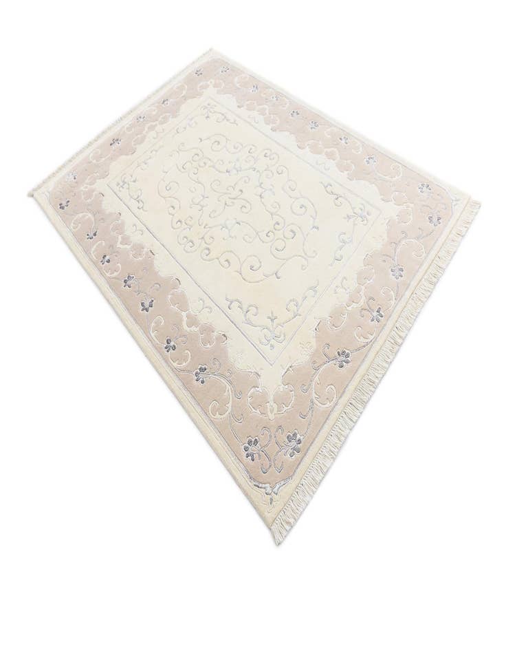 Detail image of  4' 11 x 6' 10 Darya Rug